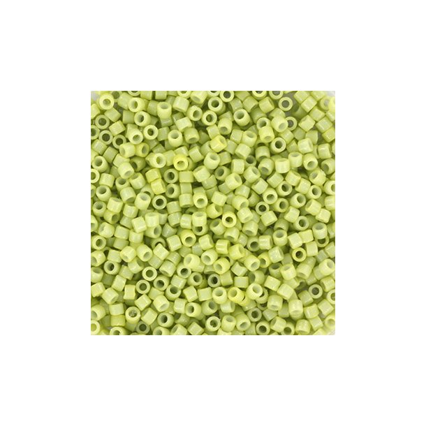 Miyuki delica perler, 11/0, 4 g, DB-2123 Duracoat opaque dyed fennel