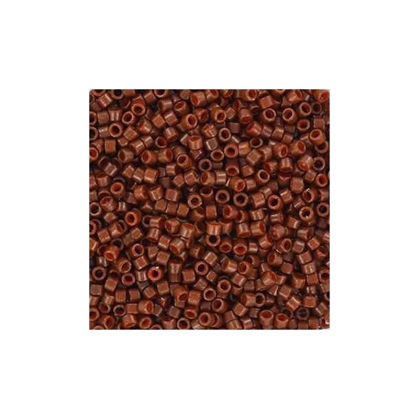 Miyuki delica perler, 11/0, 4 g, DB-2142 Duracoat opaque dyed cognac